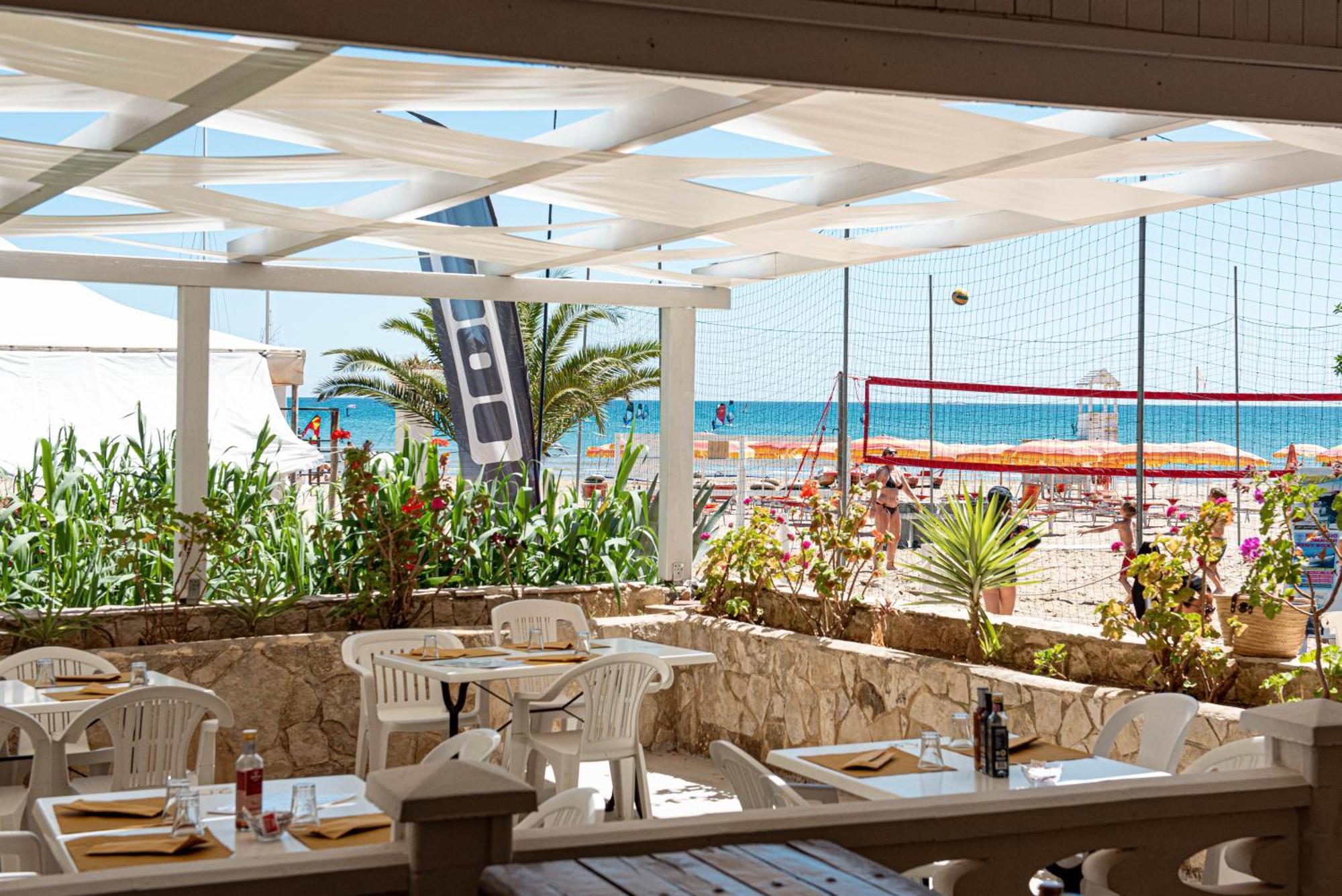 Villaggio Camping Punta Lunga فيستَ المظهر الخارجي الصورة